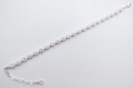 Zilveren ovaal clustered tennis bracelet.