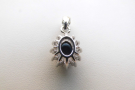 Zilveren blauwe steen met zirkonia hanger.