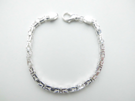Zilveren konings bracelet.