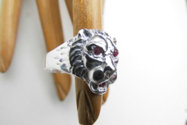Zilveren leeuwenkop ring.