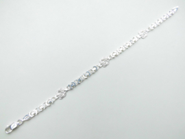 Zilveren mattenklopper platte konings bracelet.