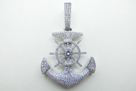Zilveren anker hanger iced met zirkonia steentjes.