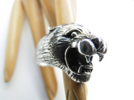 Zilveren leeuwin ring.