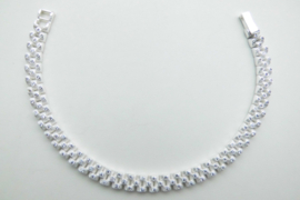 Zilveren horlogeband schakel bracelet met zirkonia steentjes.