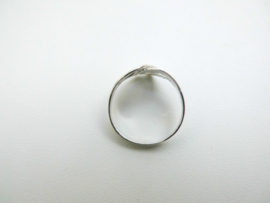 Zilveren gevlochten ring.