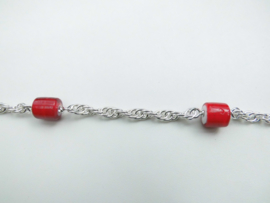 Zilveren tarate ketting met rode ingi boca kralen.