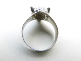 Zilveren panterkop ring.