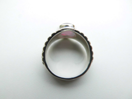 Zilveren rode steen ring.