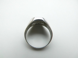 Zilveren cachet ring.