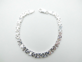 Zilveren platte konings bracelet. (medium)