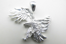 Zilveren adelaar hanger.