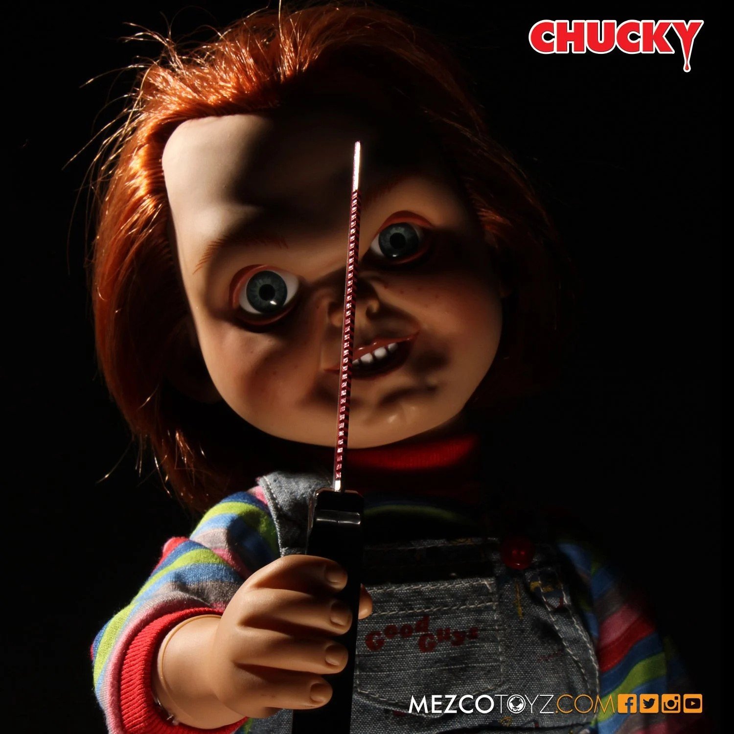 CHUCKY - Sneering Chucky - Sound Doll 38cm