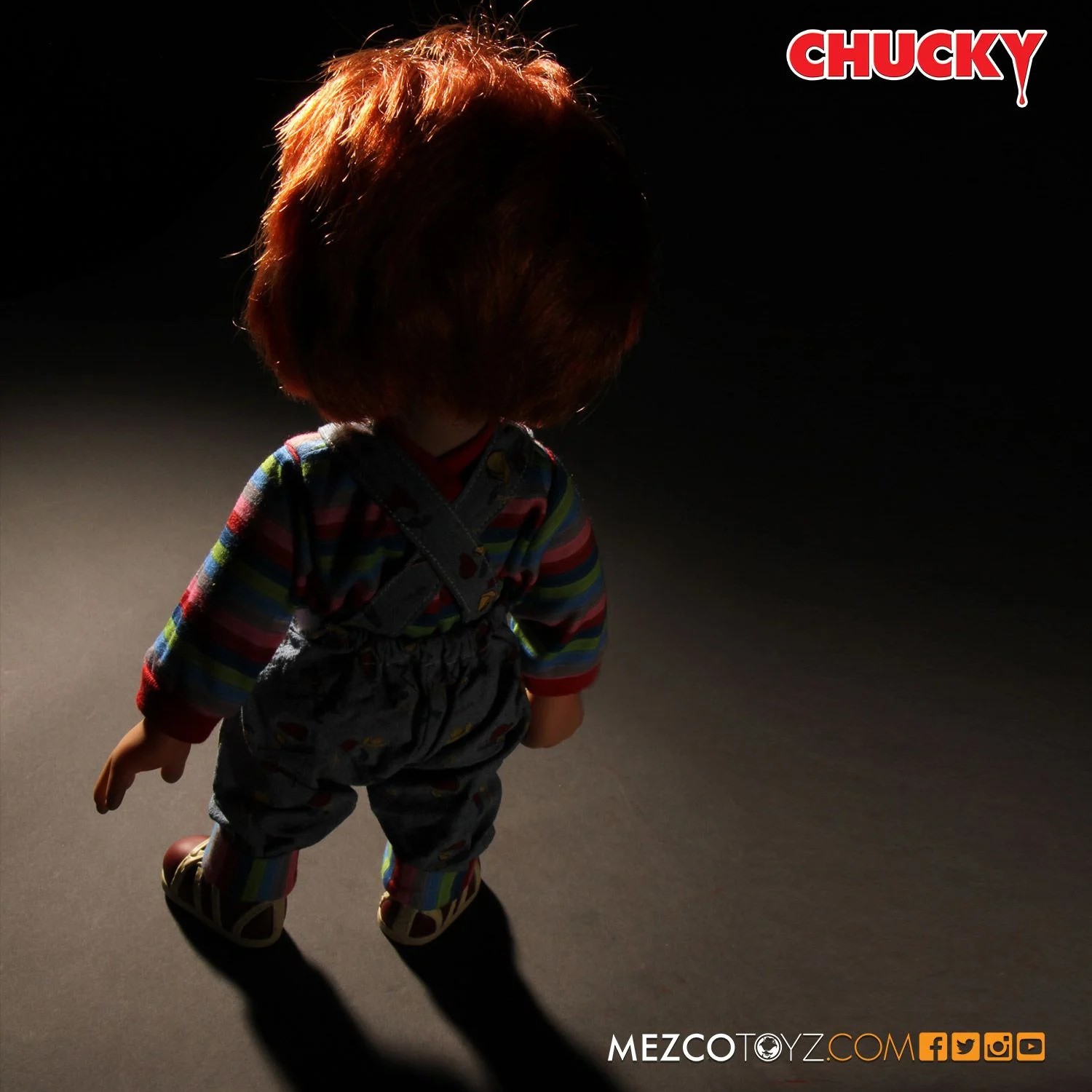 CHUCKY - Sneering Chucky - Sound Doll 38cm