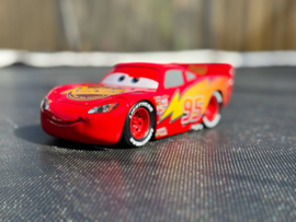 PIXAR - Cars - Lightning McQueen - 1:24