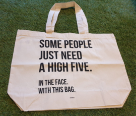 Shopper "High five"