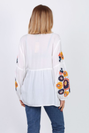 Blouse/ tuniek geborduurd wit