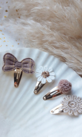 mini hairclips Lore
