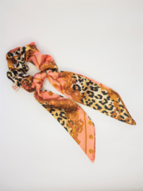 scarf scrunchie pink leopard