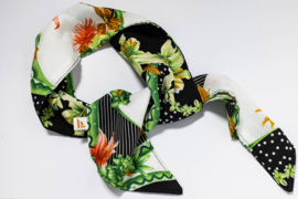hairscarf lily