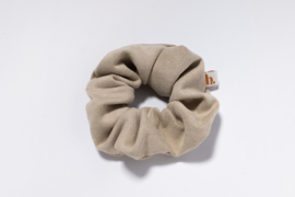 scrunchie suède look beige
