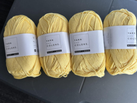 Yarn and Colors must have 011 geel 4 bollen
