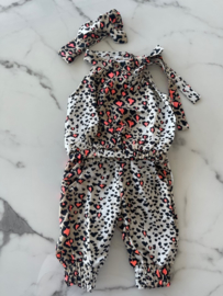 Baby meisjes set 3 delig "Panterprint koraal" bestaande uit een shirt, broek en een haarband