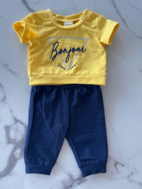 Baby jongens set 2 delig "Bonjour" bestaande uit een t-shirt en broek