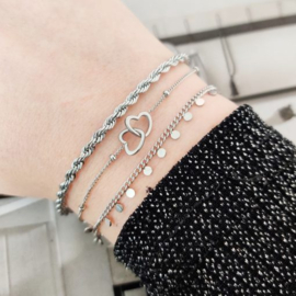 Armband met twee hartjes