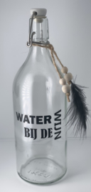 Beugelfles "Water bij de wijn"