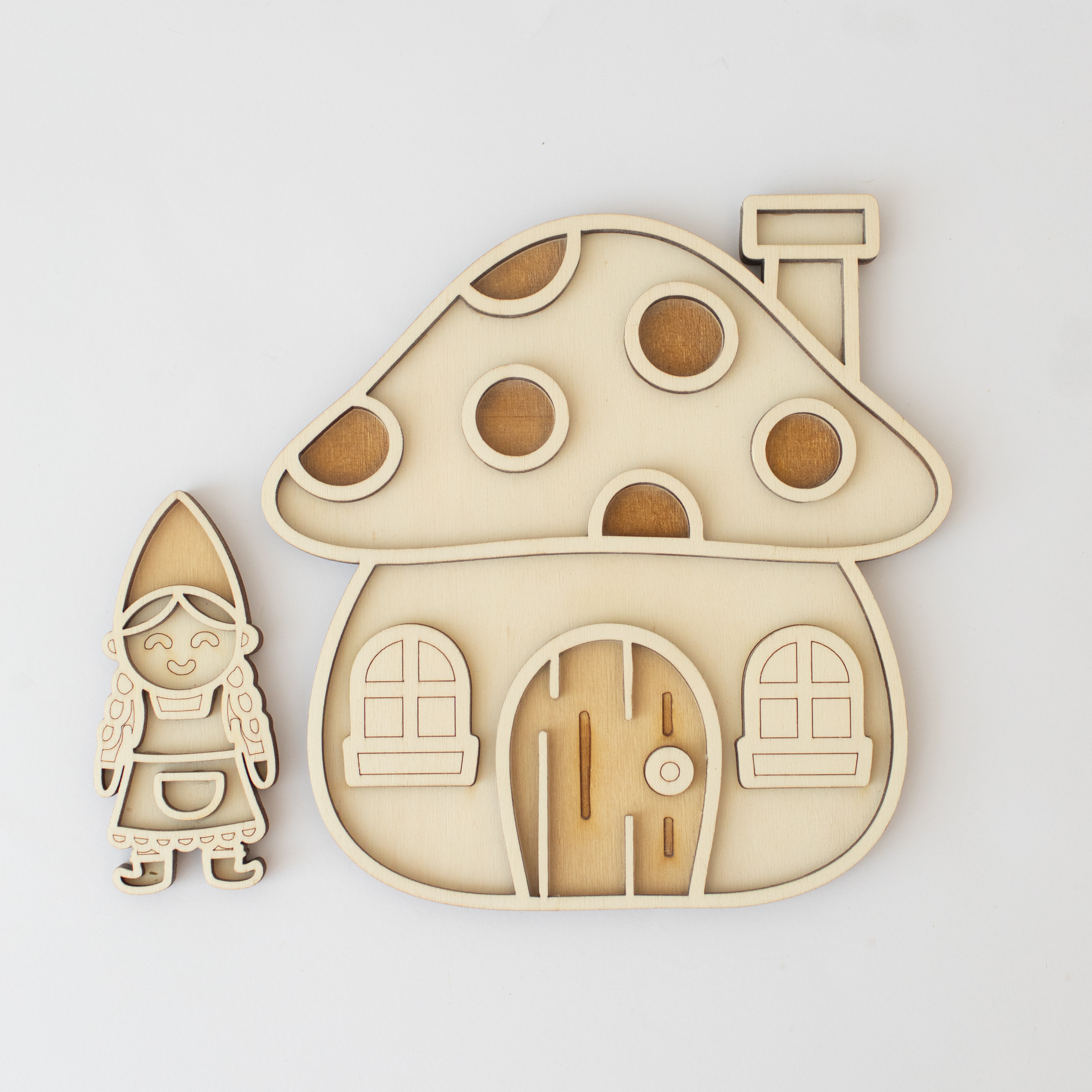 Houten speeltray - Kabouterhuisje met kaboutervrouw