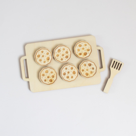 Houten tray met koekjes