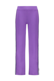 Valerie B.Nosy pants purple