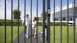 Locinox Codeklavier SLIMSTONE met 2 geïntegreerde relais - RAL9005 Art. nr. SLIMSTONE-2-9005  (HO)  €167,95