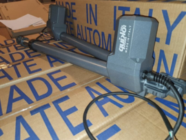 Quiko NEO 400 NEW 230v. linker motor, professional. voor poorten met vleugels van 1,5 tot 4 meter en tot 700kg.  (QU)