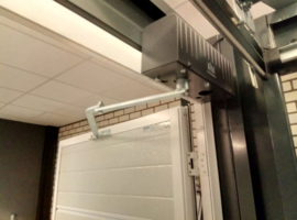 Ditec Arc , knikarm motoren. 24V, voor openslaande garagedeuren. Voor intensief gebruik.  (HO)
