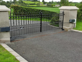 Quiko Spider met 230v 2204uni sturing ,set 2 motoren, tot 5 meter poort-vleugel, knikarm motoren voor grote penanten. tot 1 meter dik.  Geen middenstop nodig.Art.0730  (QU)