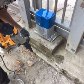 Quiko Ercole QK E2500 Voor Heras, B&G, module 6. 230v motor-unit, voor schuifpoorten tot 2500kg. (Nieuwste techniek.) met sensoren , Zender, sturing .Art. 0503 en 0512.  (QU)