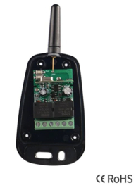 10x set 2 kanaals waterdichte universele ontvanger. zowel fixed als roling code. met 2 roling code zenders.Met deze ontvanger kan u elk merk handzender gebruiken om te bedienen. Art.nr 4894 en 2x 4008  €59,95 (QU)