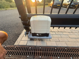 Montagestoel SUBH Aanhangbeugel voor portaal montage.  (HO)