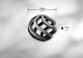 Z702~~ROND GESMEDE TORS 74MM.