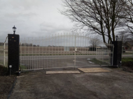 Quiko EON 600 230v. professional. voor poorten met vleugels van 1,5 tot 6 meter en tot 1200kg. Art. 0650  (QU)