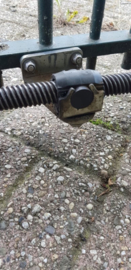 Ditec luxo entrematic draadbus. 6lux5m Ter vervanging van versleten draadbussen, set incl. moer. voor reparatie van 1 motor. Art D0100  (HO)