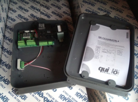 Quiko QK-CE2204uni print, sturing met kast en ontvanger, en 2 zenders compleet.voor Quiko Neo, Eon, Rotello, scarabeo, SUB, En Proteco Aster, Leader, Shark, en bijna alle andere 230v motoren. Art. 4102  (QU)