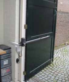 Quiko neo 600 op garagedeuren, zonder muurbeugels. Art. 0600  (QU)