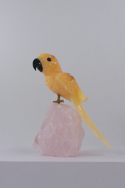 Vogel op rozenkwarts
