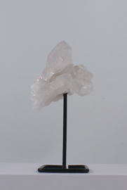 Bergkristal op standaard