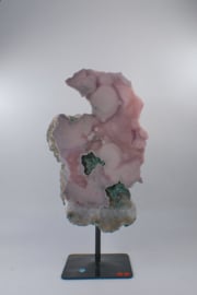 Roze amethist op standaard