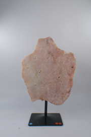 Roze amethist op standaard