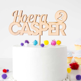 Taarttopper Hoera NAAM + leeftijd (Casper)