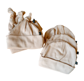 babymutsje beige